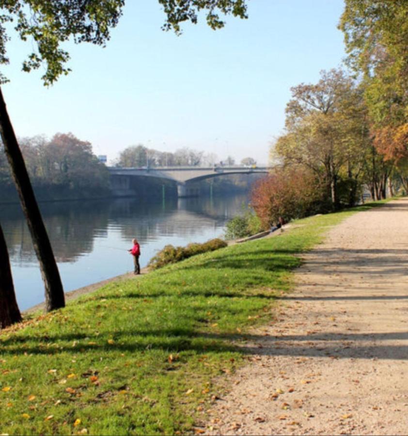 Appartement Au Bord De Seine Épinay-sur-Seine Buitenkant foto