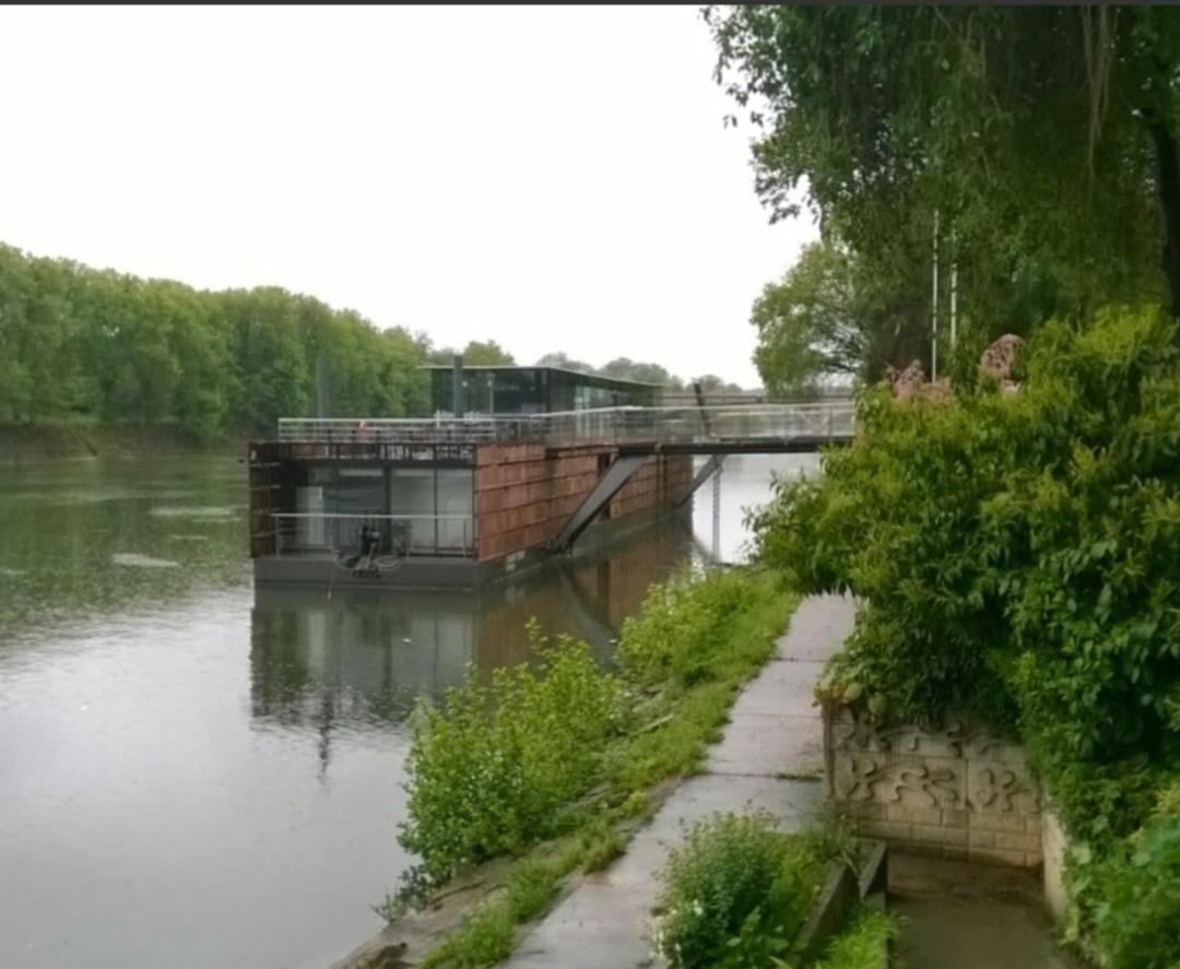 Appartement Au Bord De Seine Épinay-sur-Seine Buitenkant foto